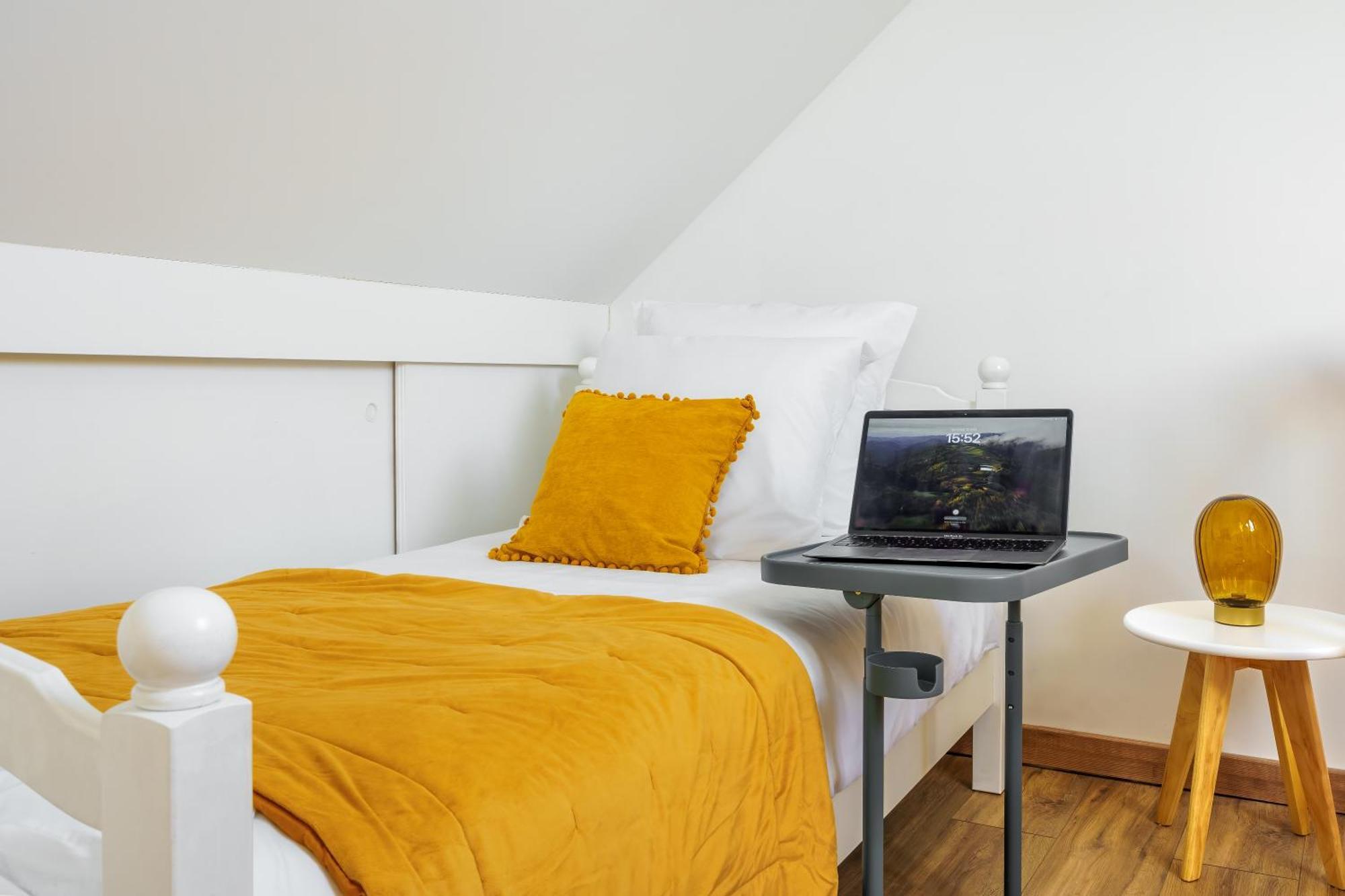 Apartment Le Pavillon Emeraude - Jardin - Parking Prive Prive - Proche Chantilly & Parc Asterix - Kids Friendly Jeux Babyfoot Tram-poline - Rer D Direct Paris Coye-la-Forêt